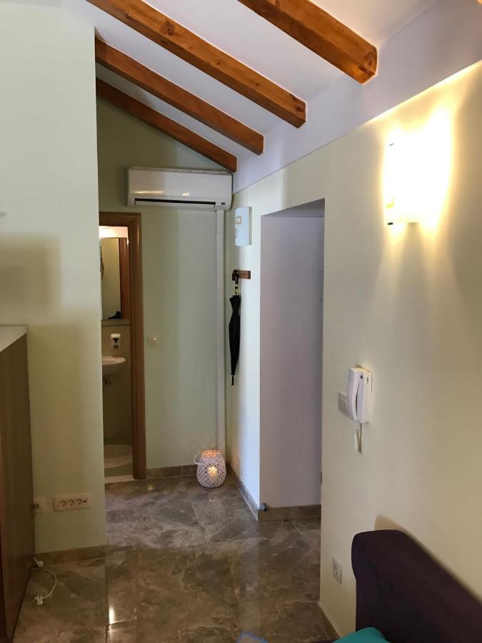 Old Town Apartments Trogir - Free Parking Eksteriør billede