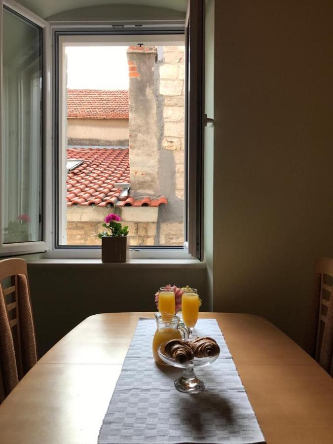 Old Town Apartments Trogir - Free Parking Eksteriør billede
