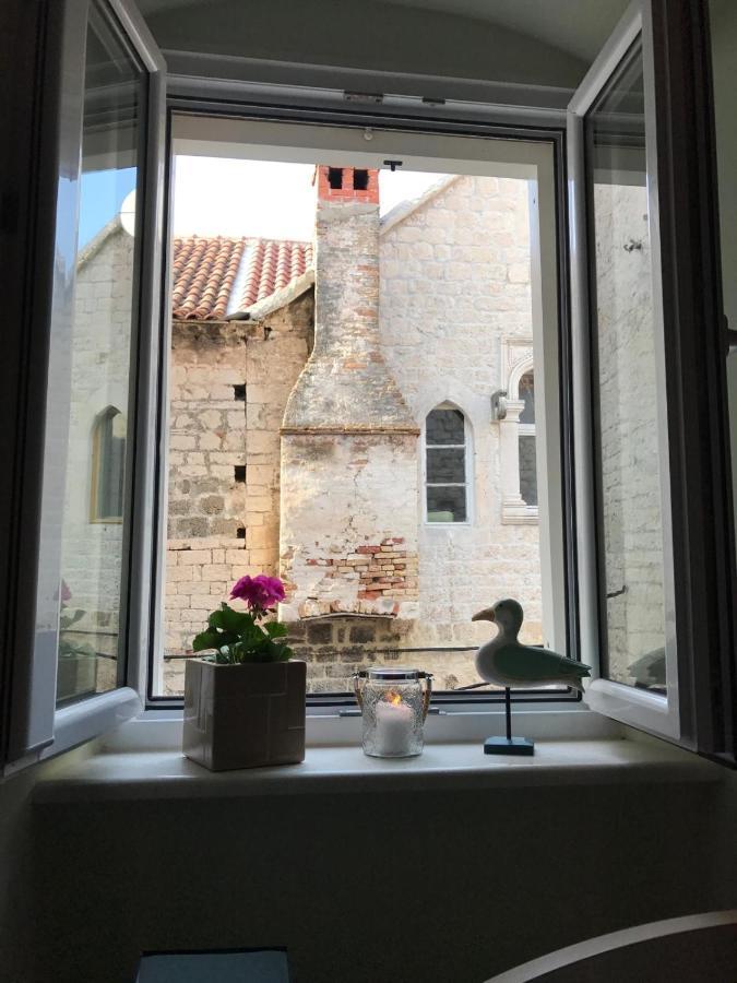 Old Town Apartments Trogir - Free Parking Eksteriør billede